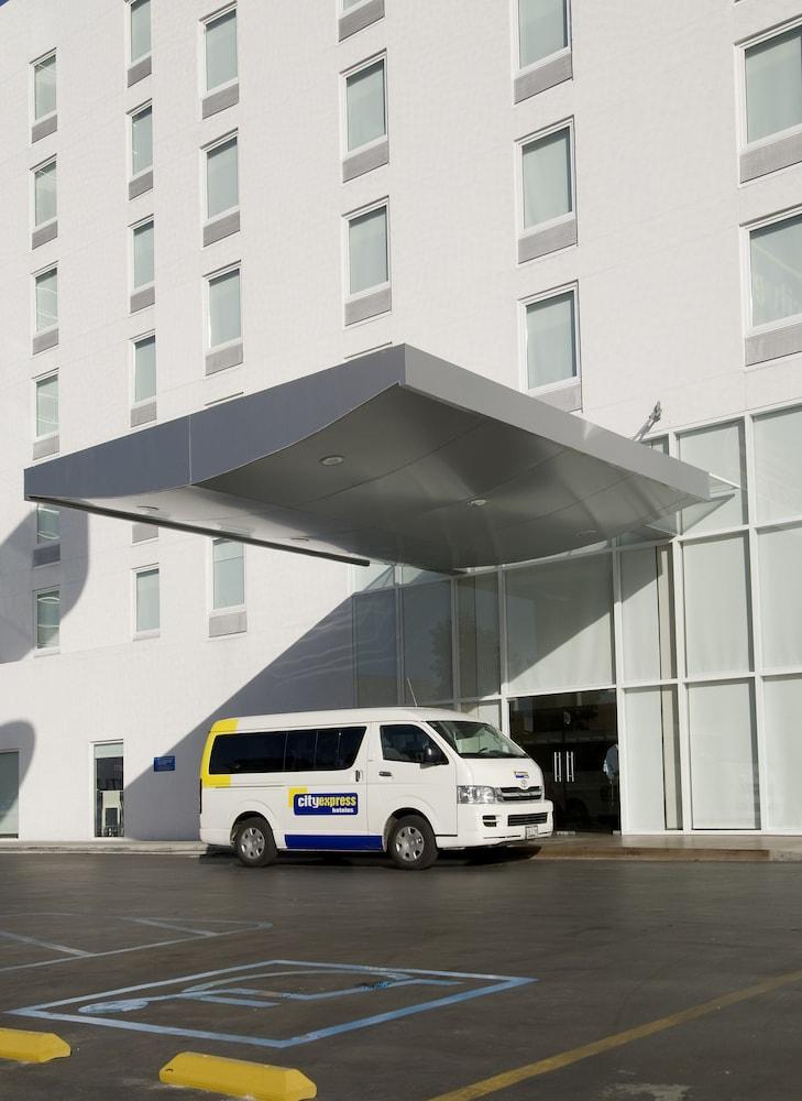 City Express By Marriott Tijuana Rio Exterior photo