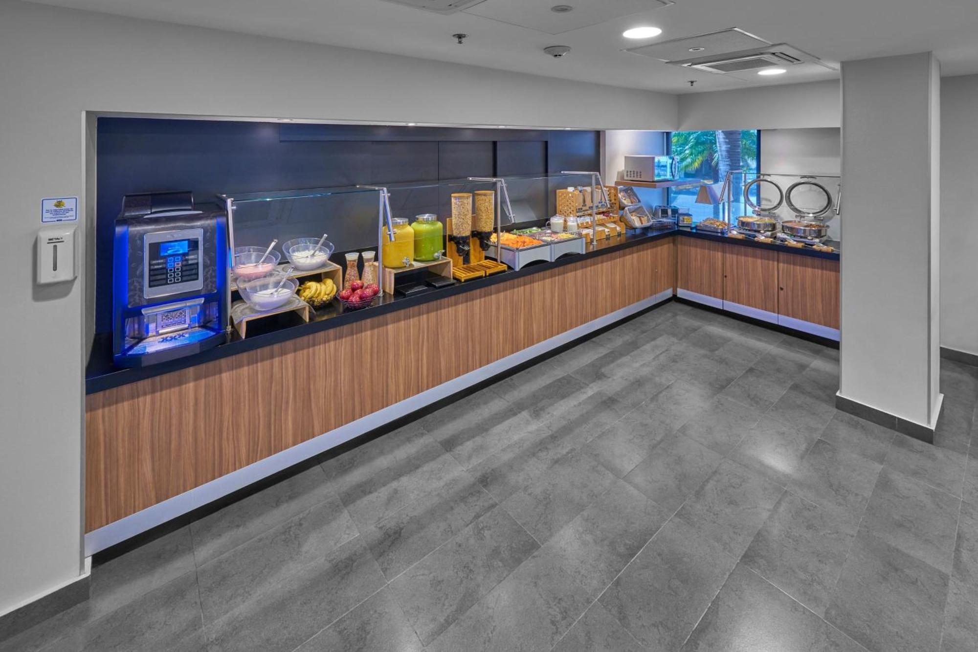City Express By Marriott Tijuana Rio Exterior photo